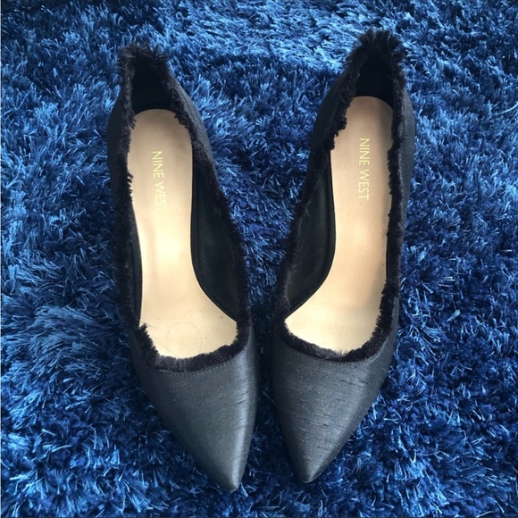 Nine West black heels - Picture 2 of 7